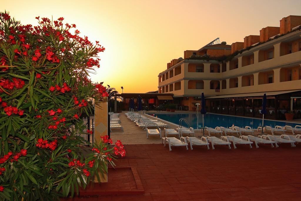 Borgo Saraceno Hotel-Residence Santa Teresa Gallura Eksteriør billede