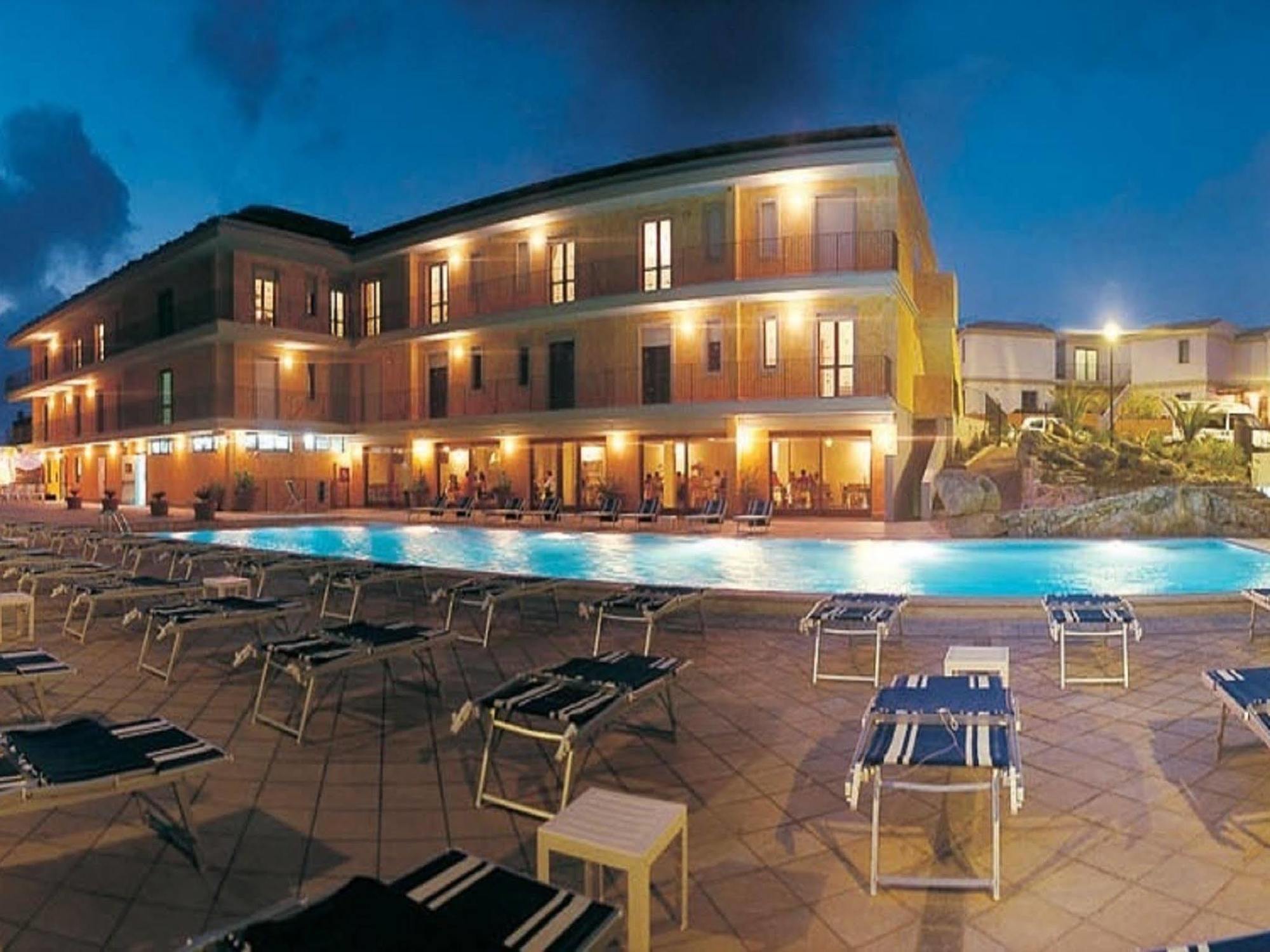 Borgo Saraceno Hotel-Residence Santa Teresa Gallura Eksteriør billede